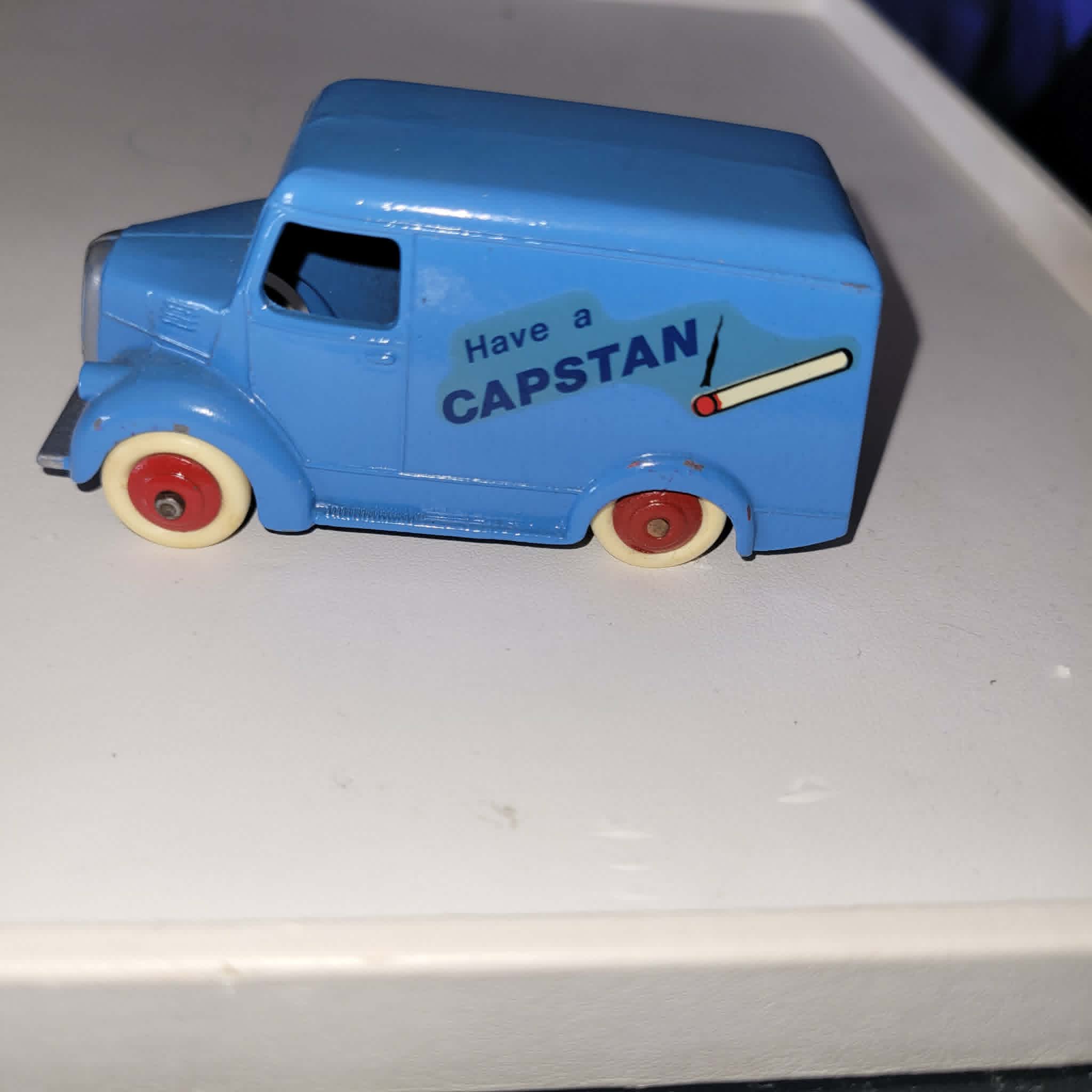 DINKY TOYS TROJAN