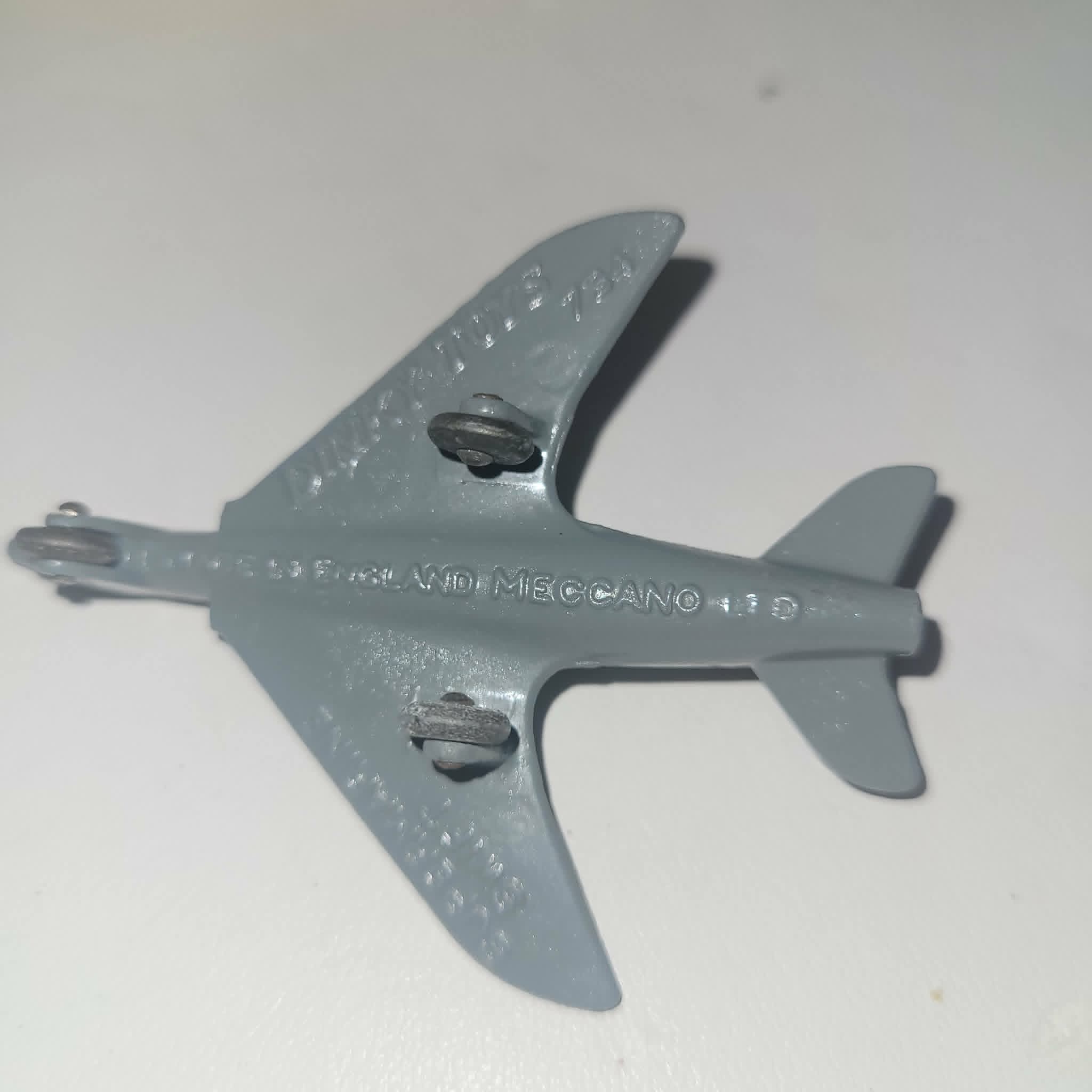 DINKY TOYS AVION