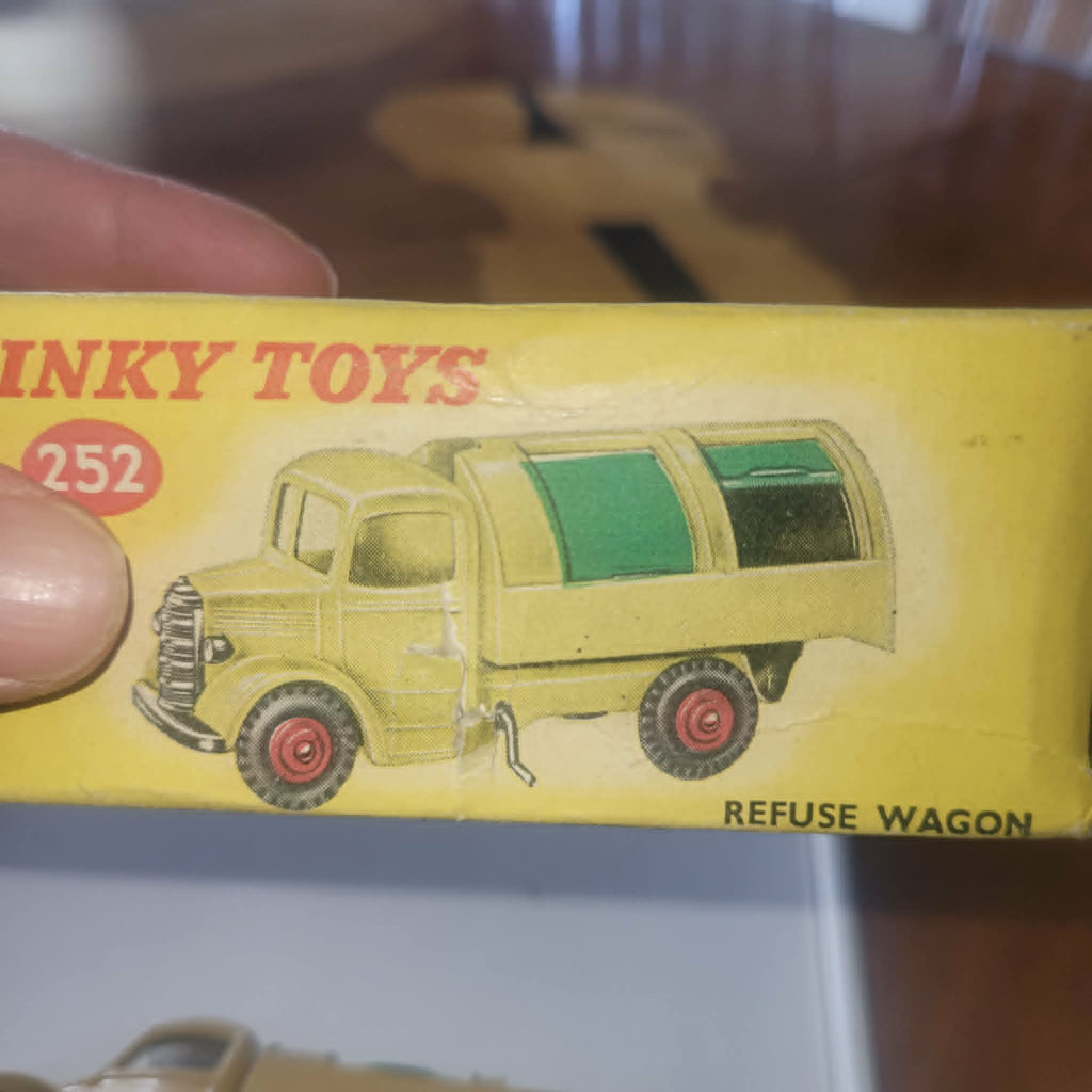 DINKY TOYS 252