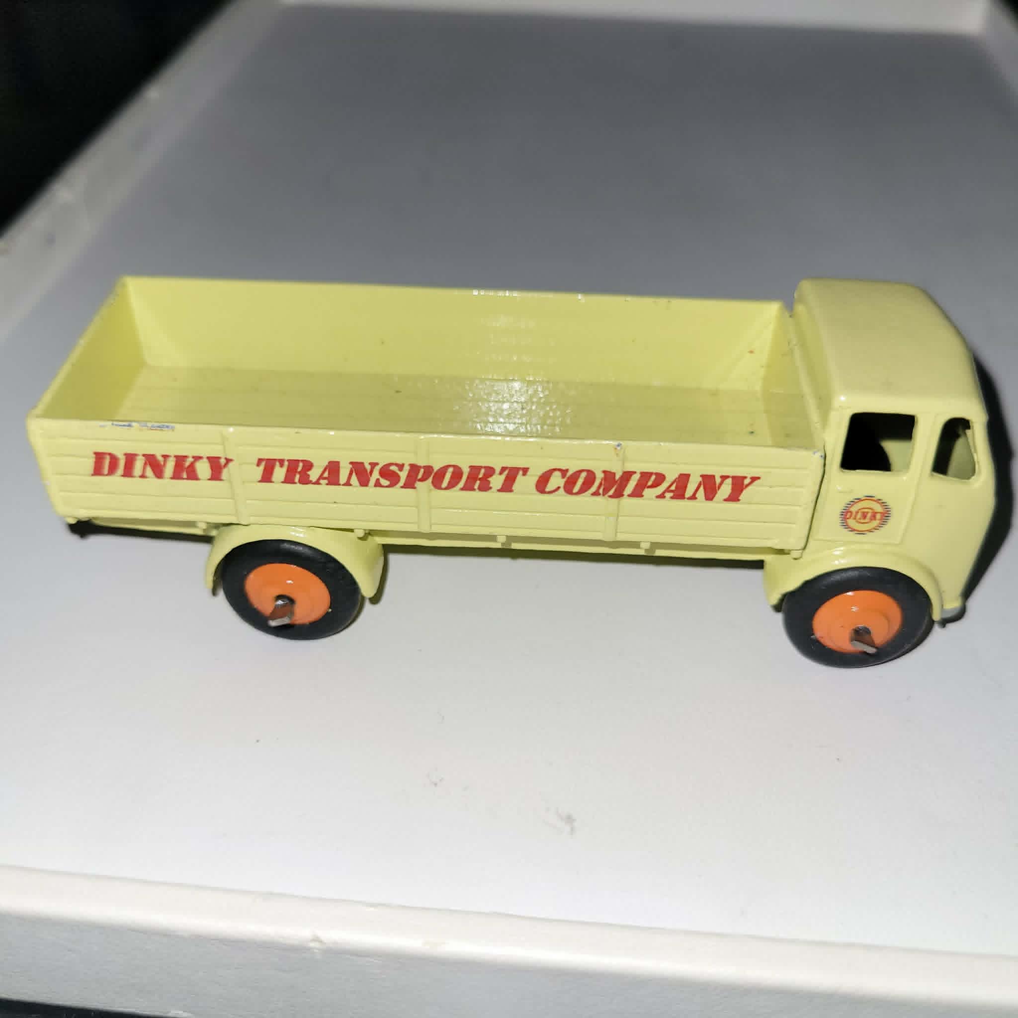 DINKY TOYS CAMION
