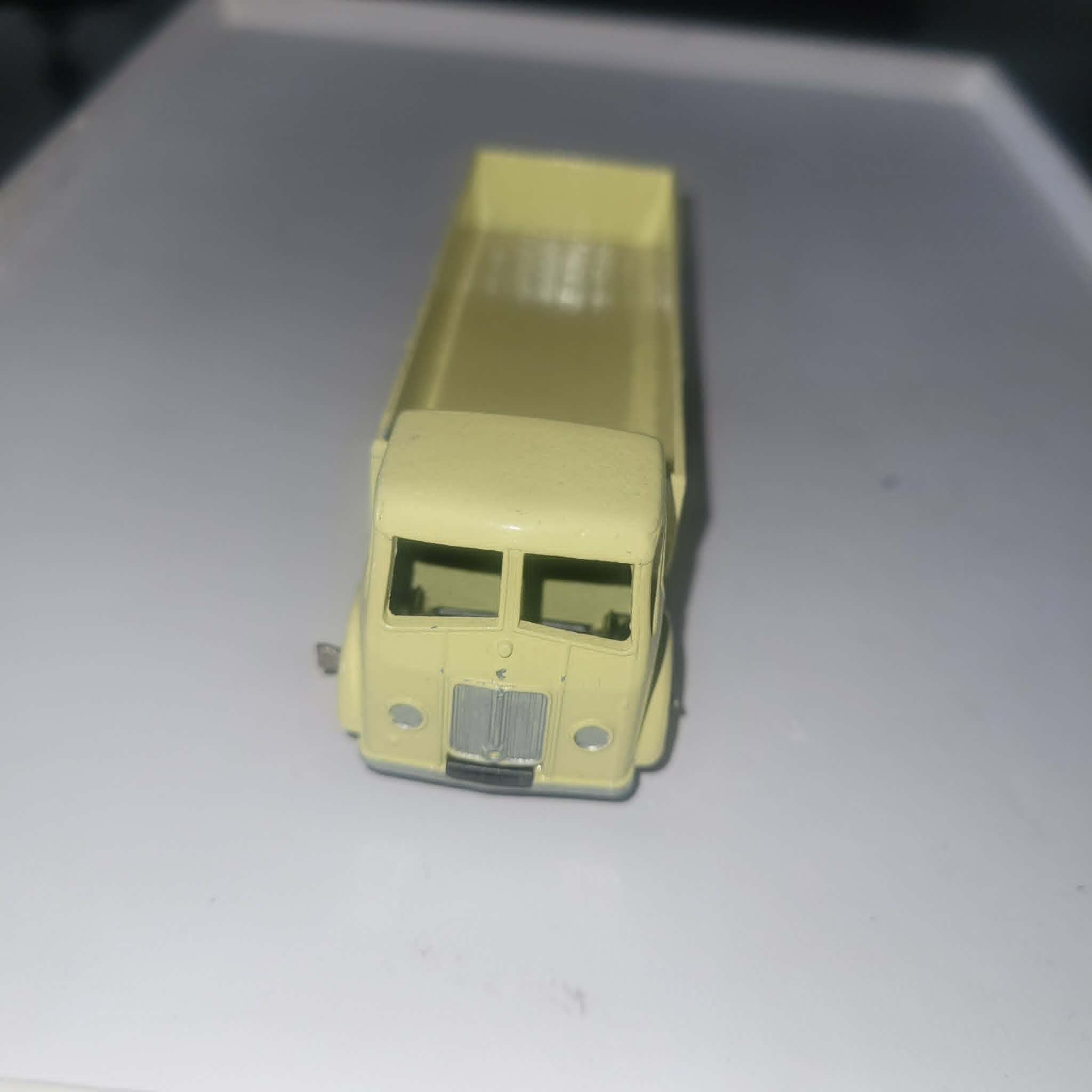 DINKY TOYS CAMION