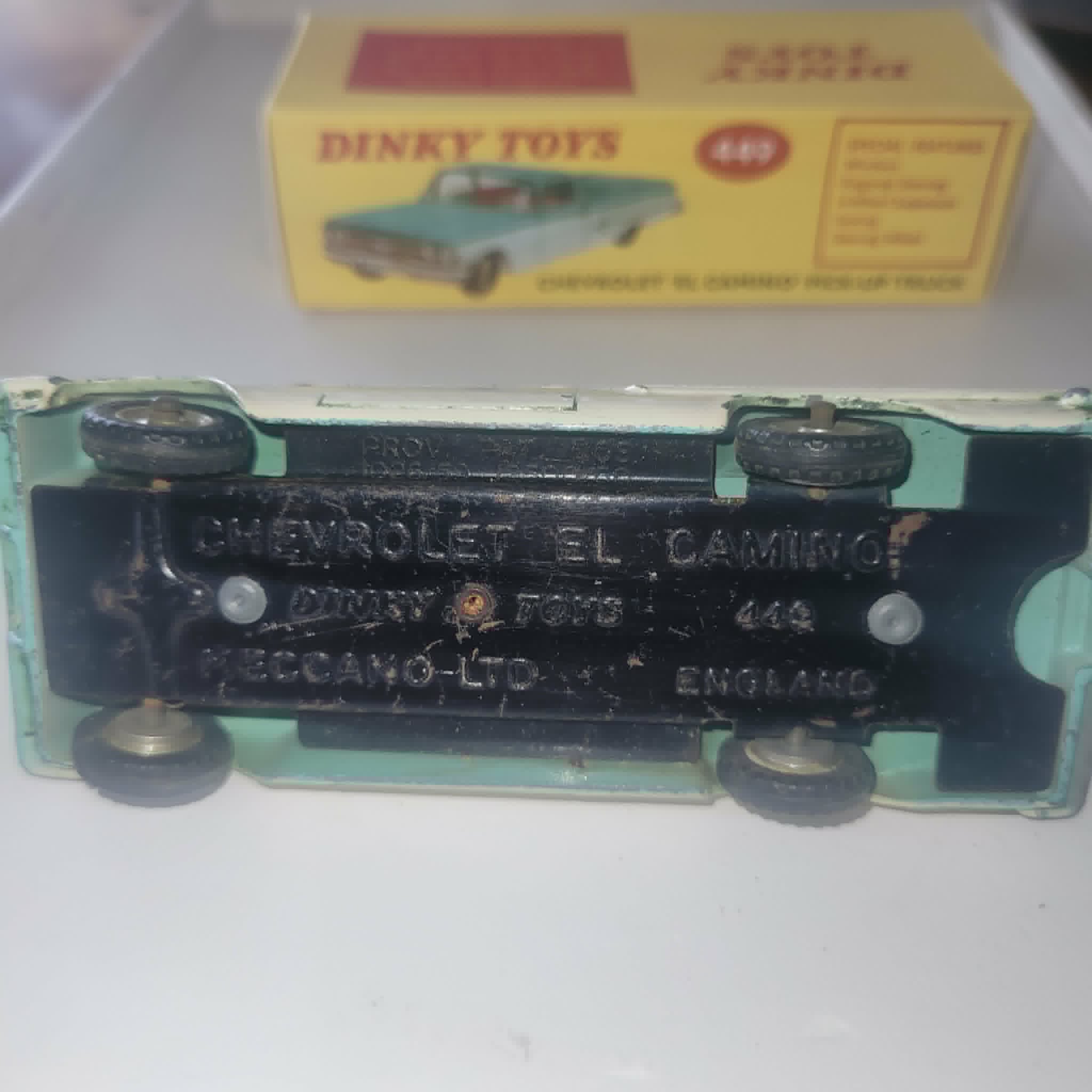 DINKY TOYS CHEVROLET