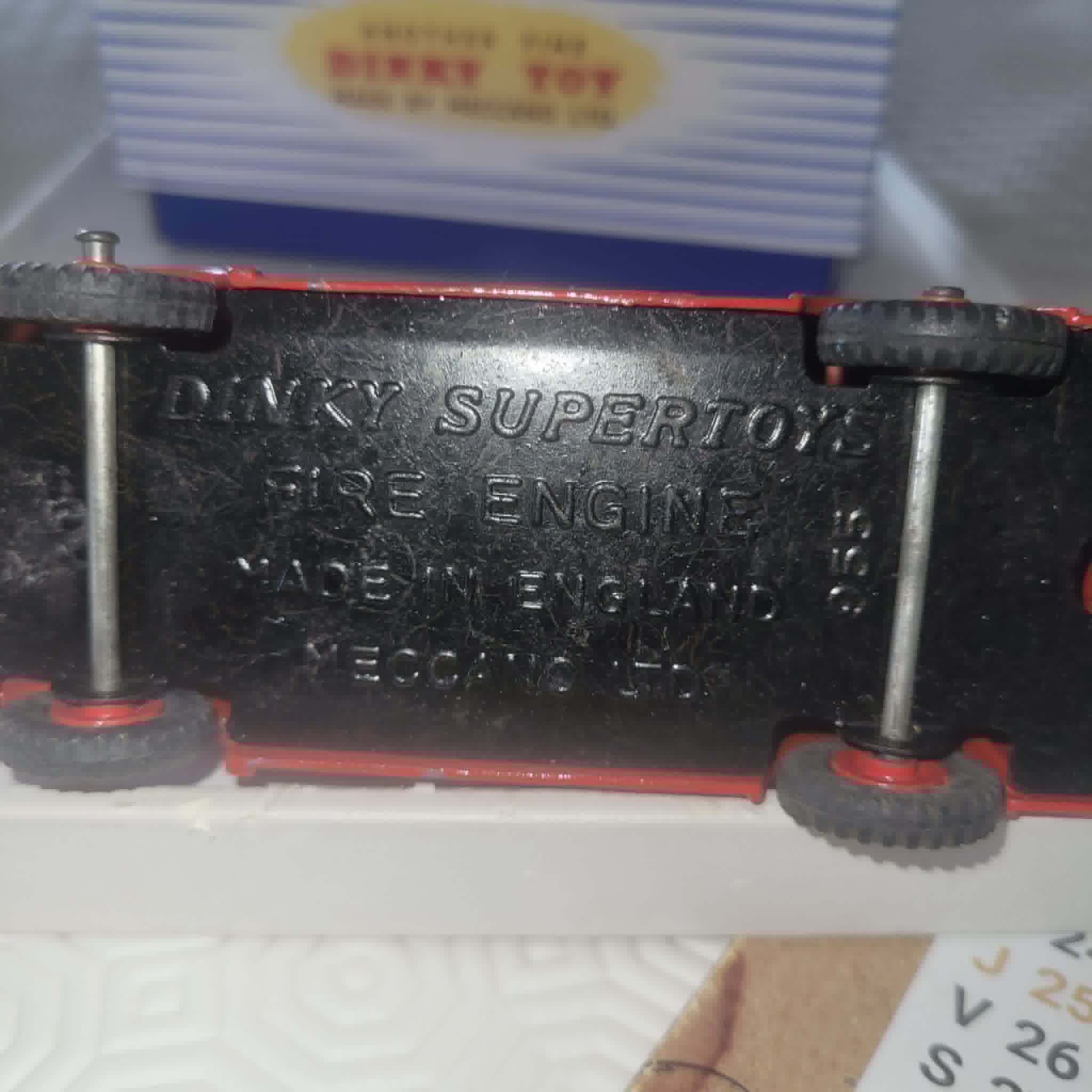 DINKY TOYS COMMER