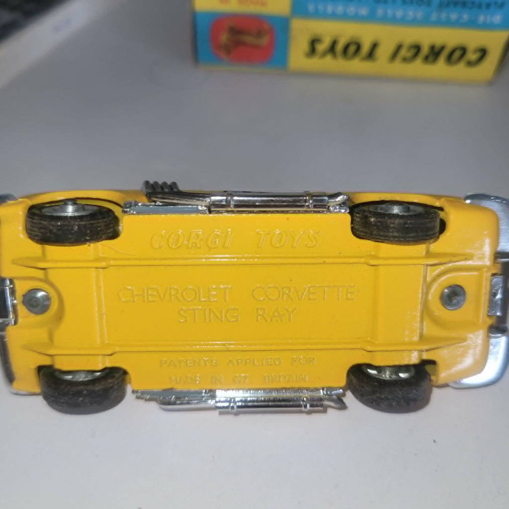 CORGI TOYS CORVETTE