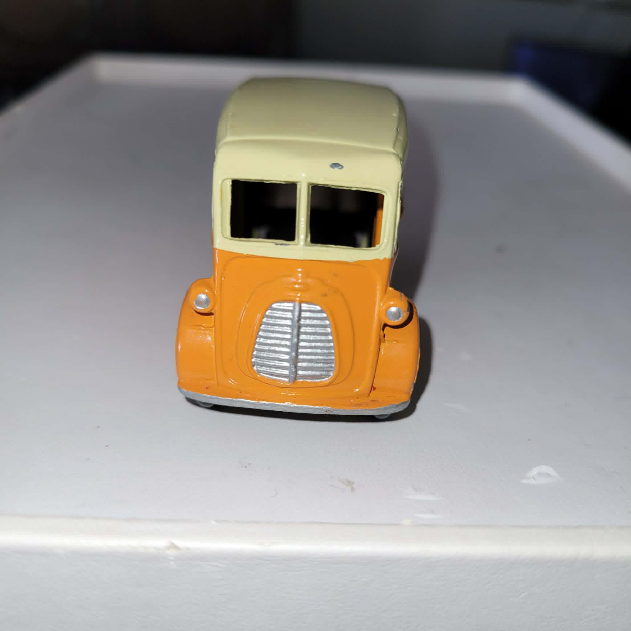 DINKY TOYS MORRIS
