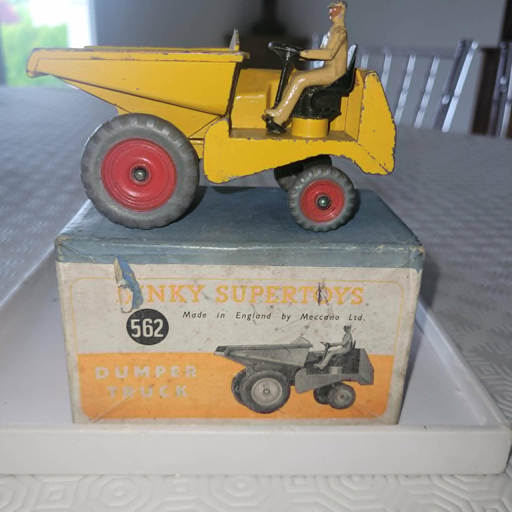 DINKY SUPERTOYS DUMPER TRUCK