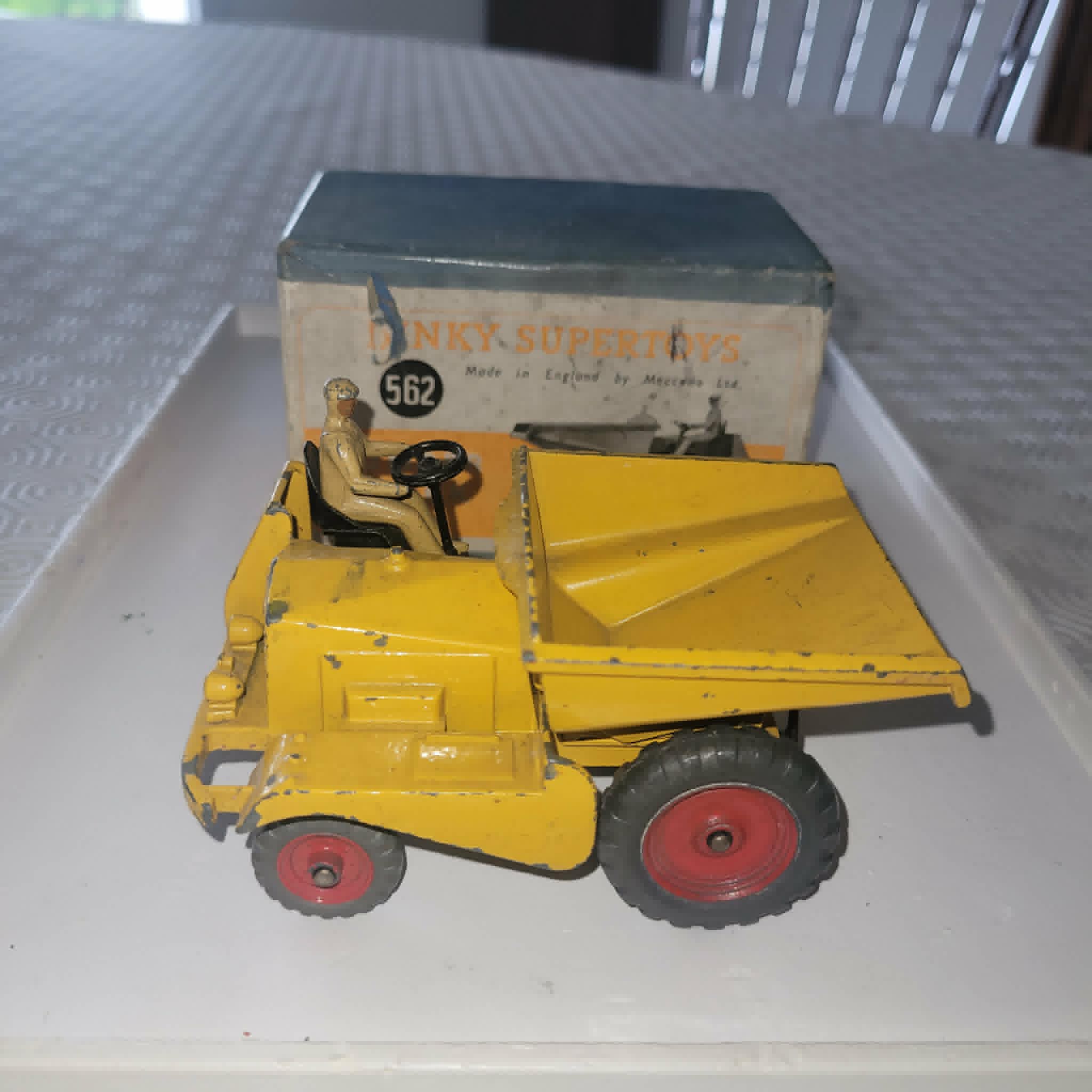 DINKY SUPERTOYS DUMPER TRUCK
