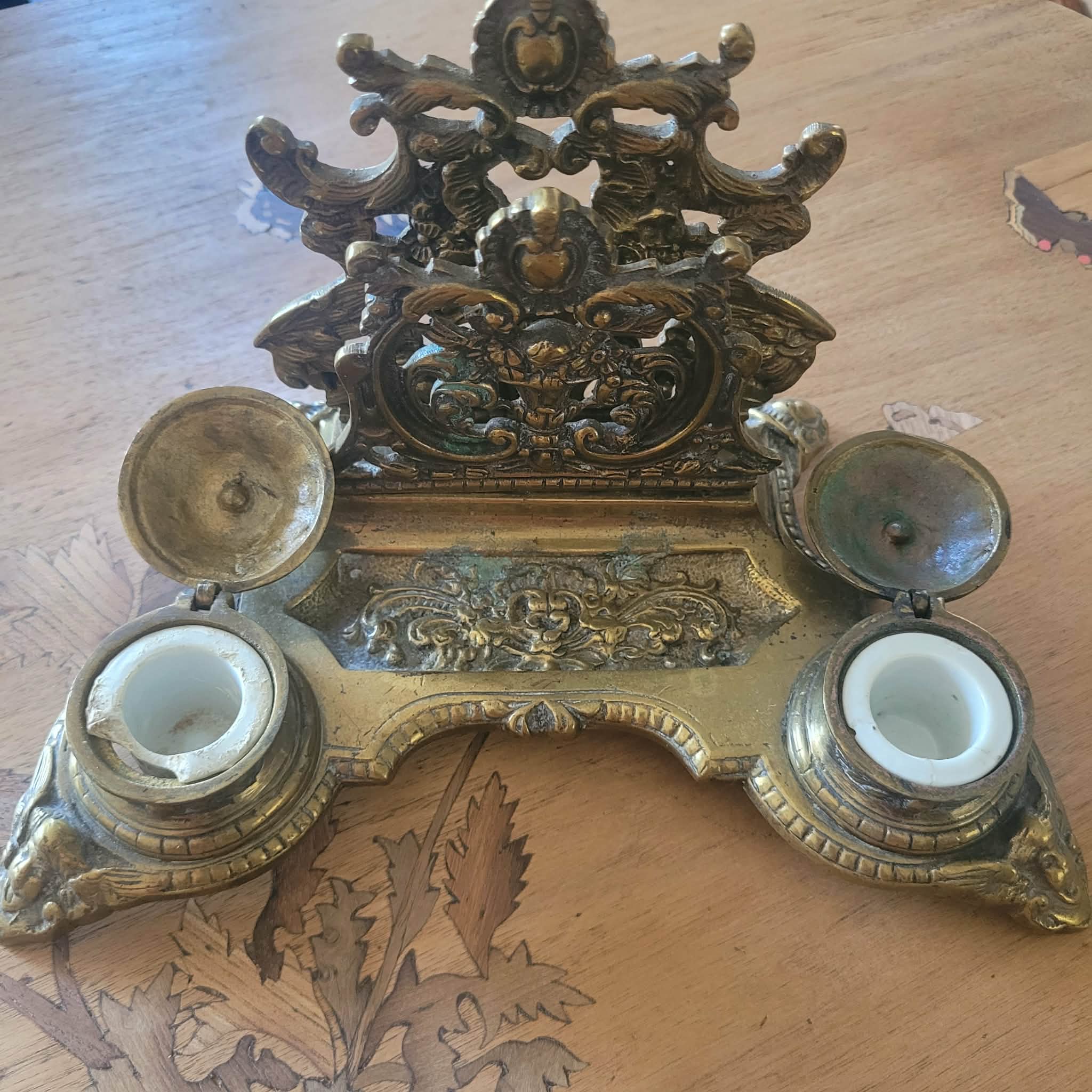 ENCRIER EN BRONZE DORé