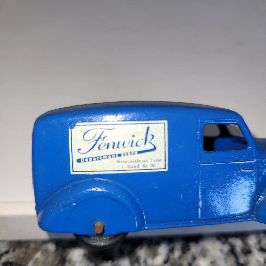 DINKY TOYS TROJAN