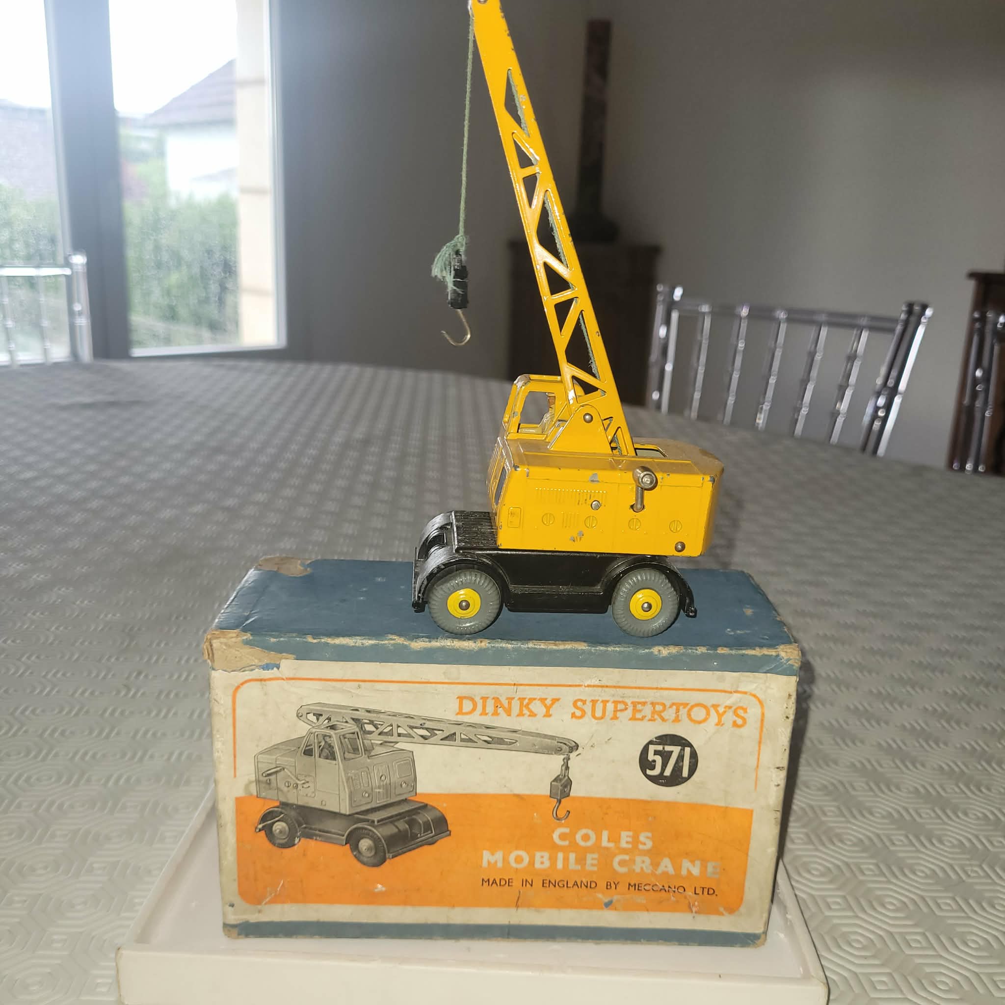 DINKY SUPERTOYS GRUE