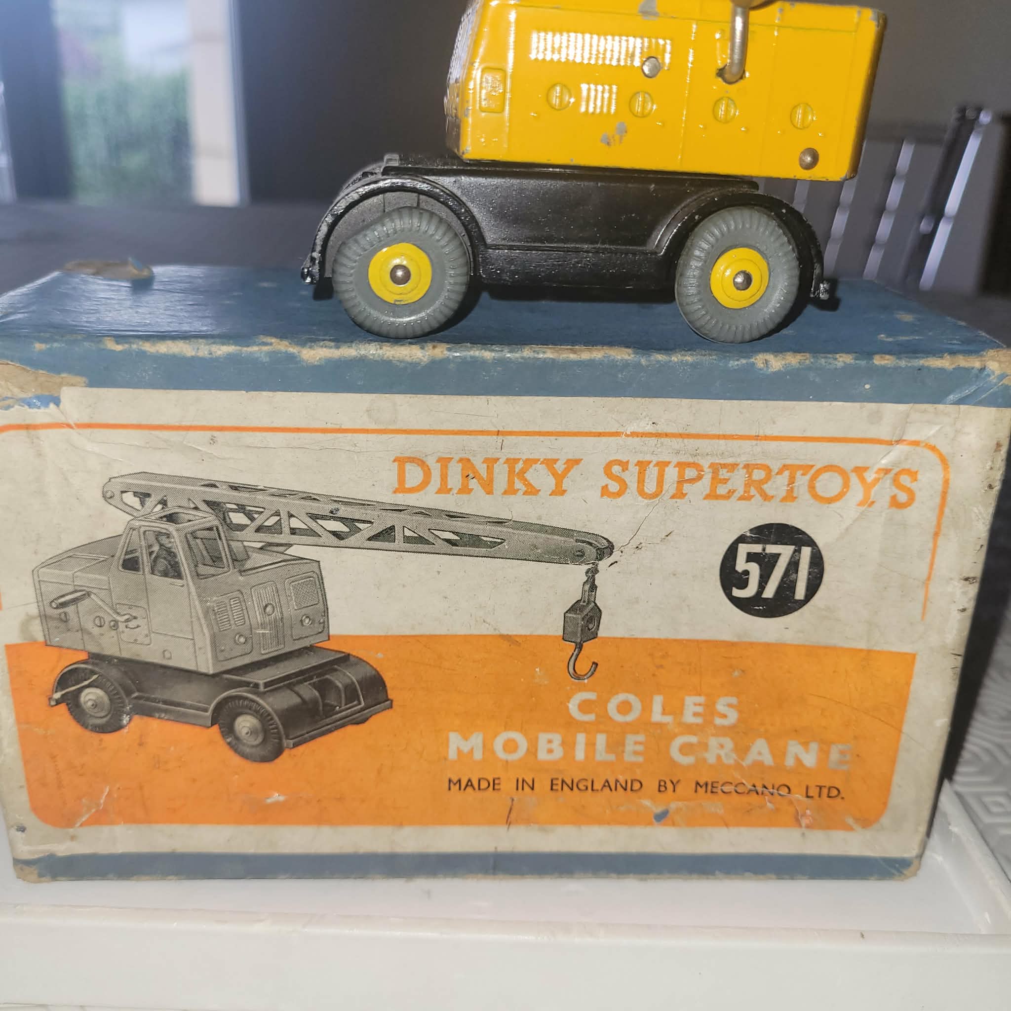 DINKY SUPERTOYS GRUE