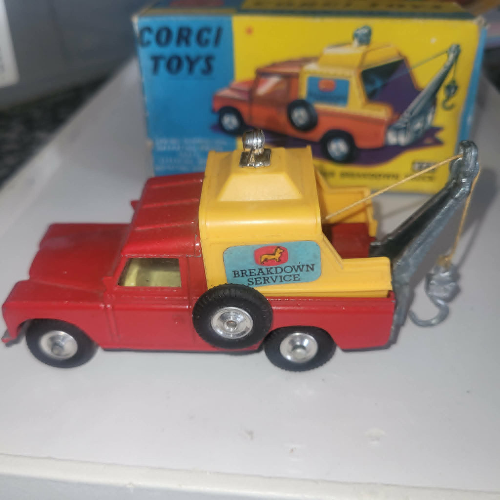 CORGI TOYS LAND ROVER
