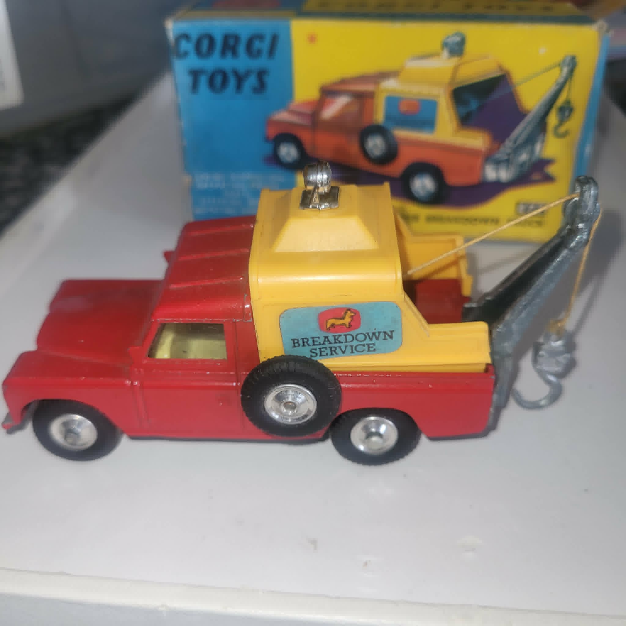 CORGI TOYS LAND ROVER
