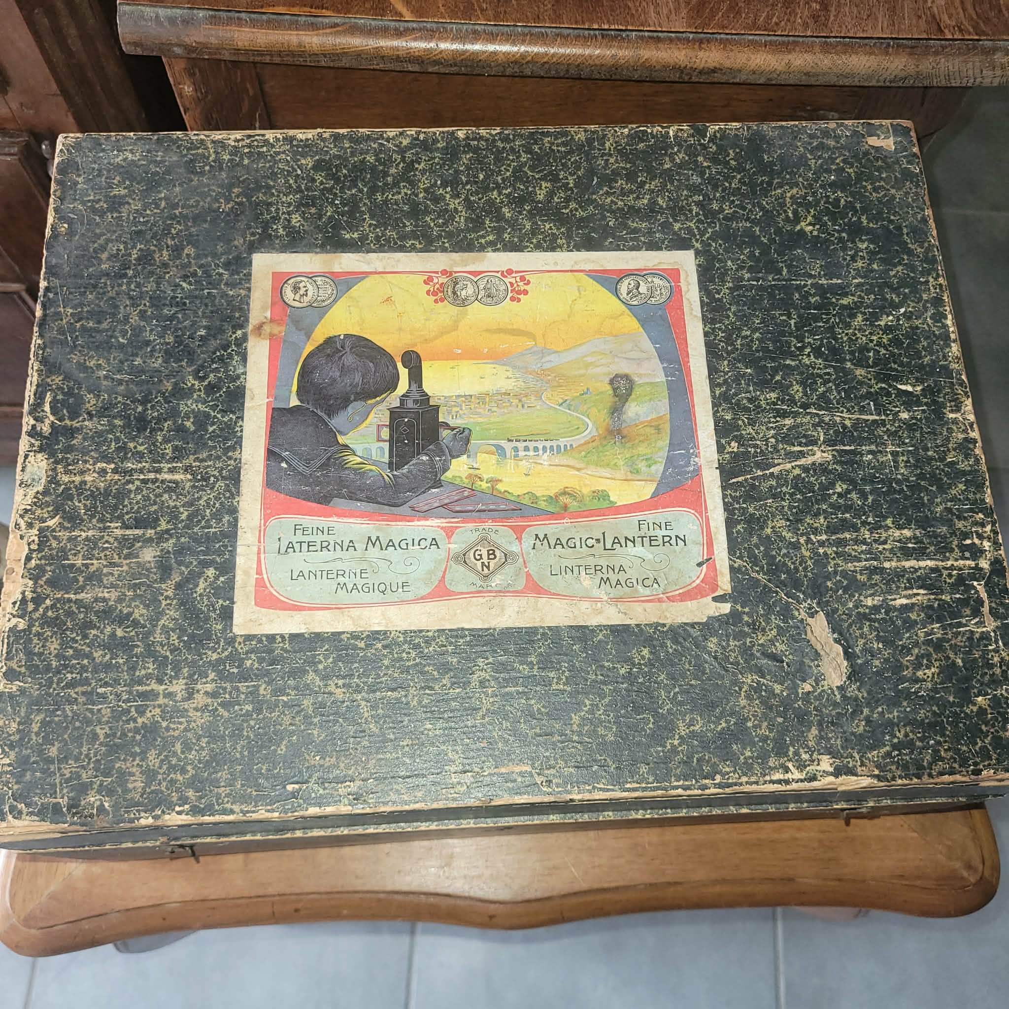 JOUET MAGIC LANTERN