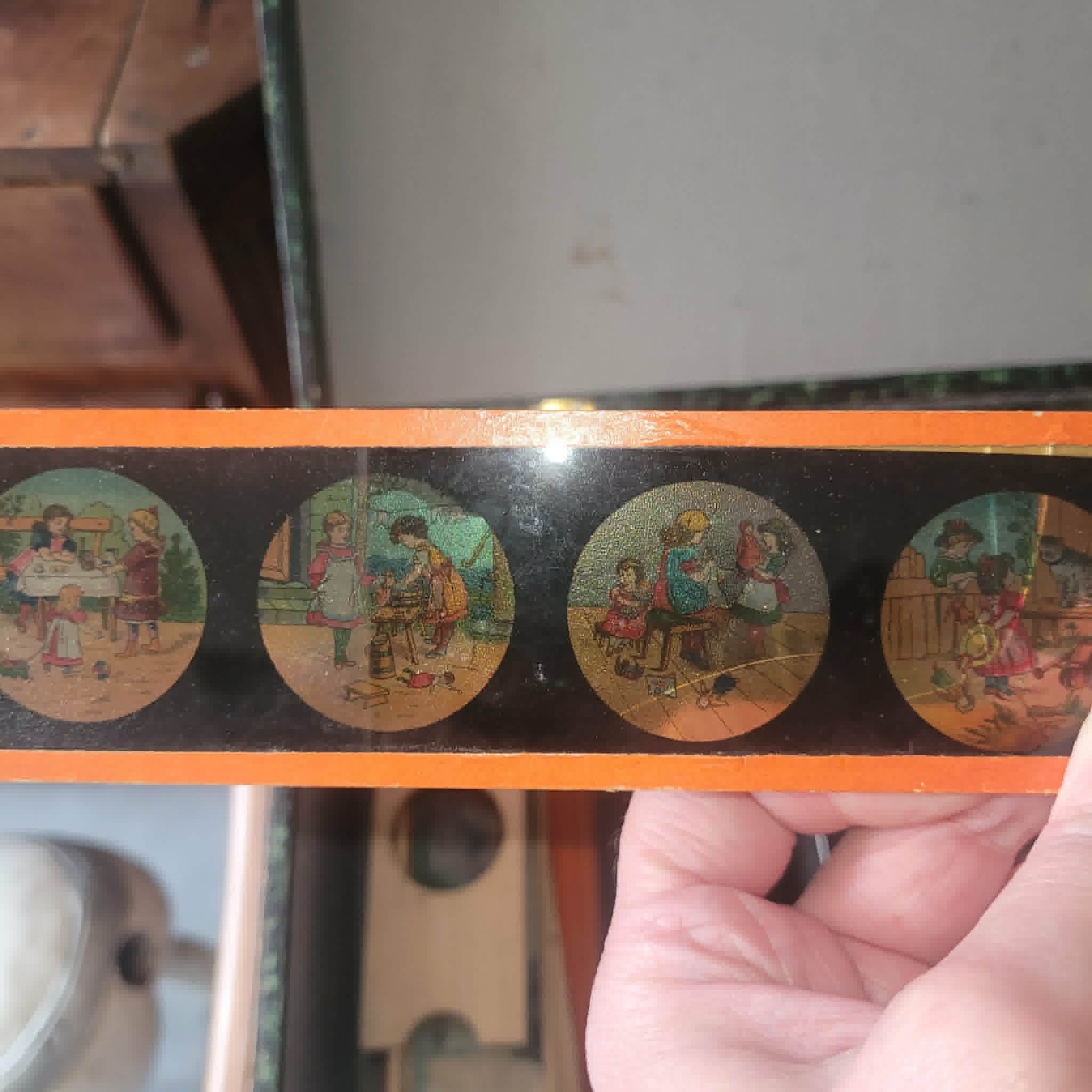 JOUET MAGIC LANTERN