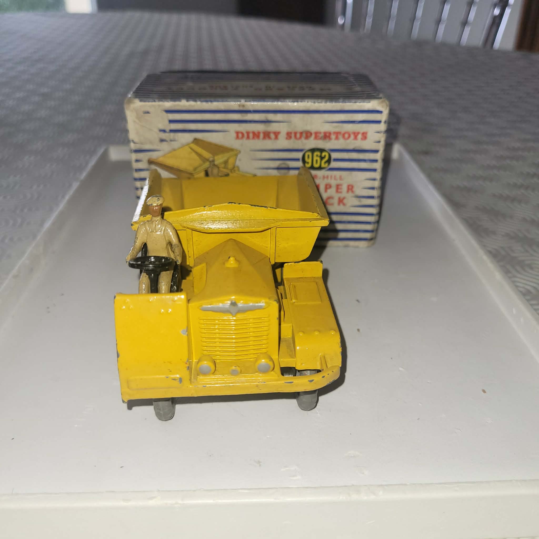 DINKY SUPERTOYS