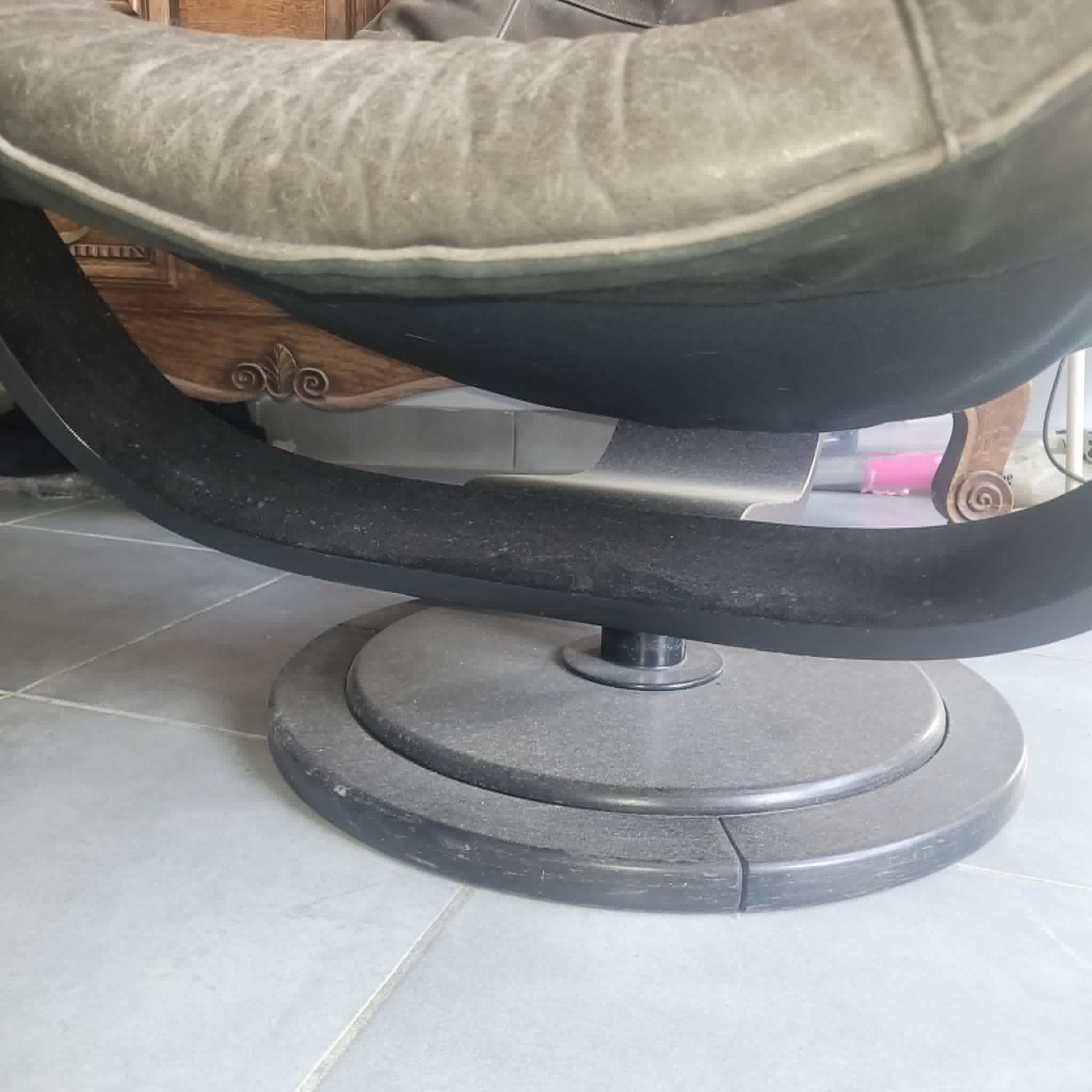 PAIRE DE FAUTEUILS NELO SWEDEN
