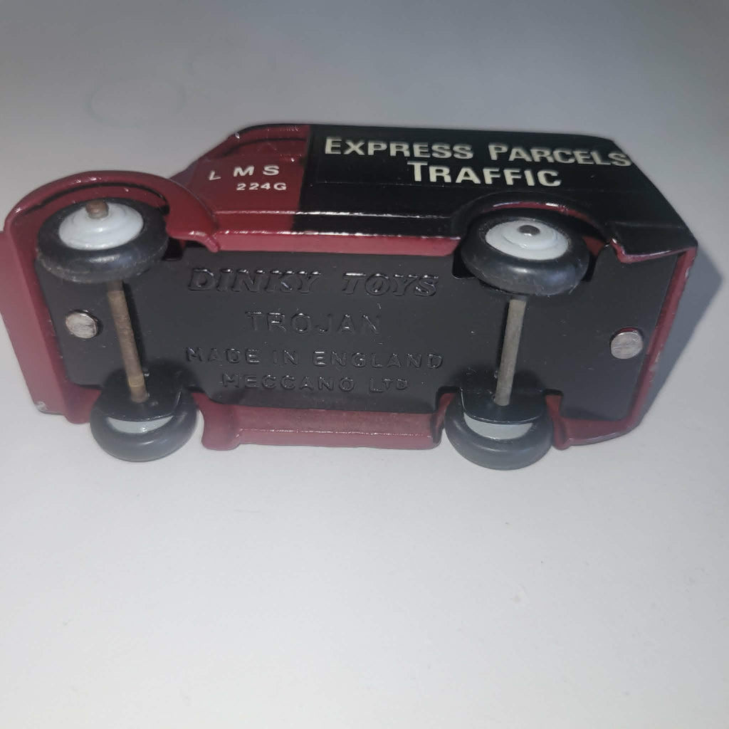 DINKY TOYS TROJAN