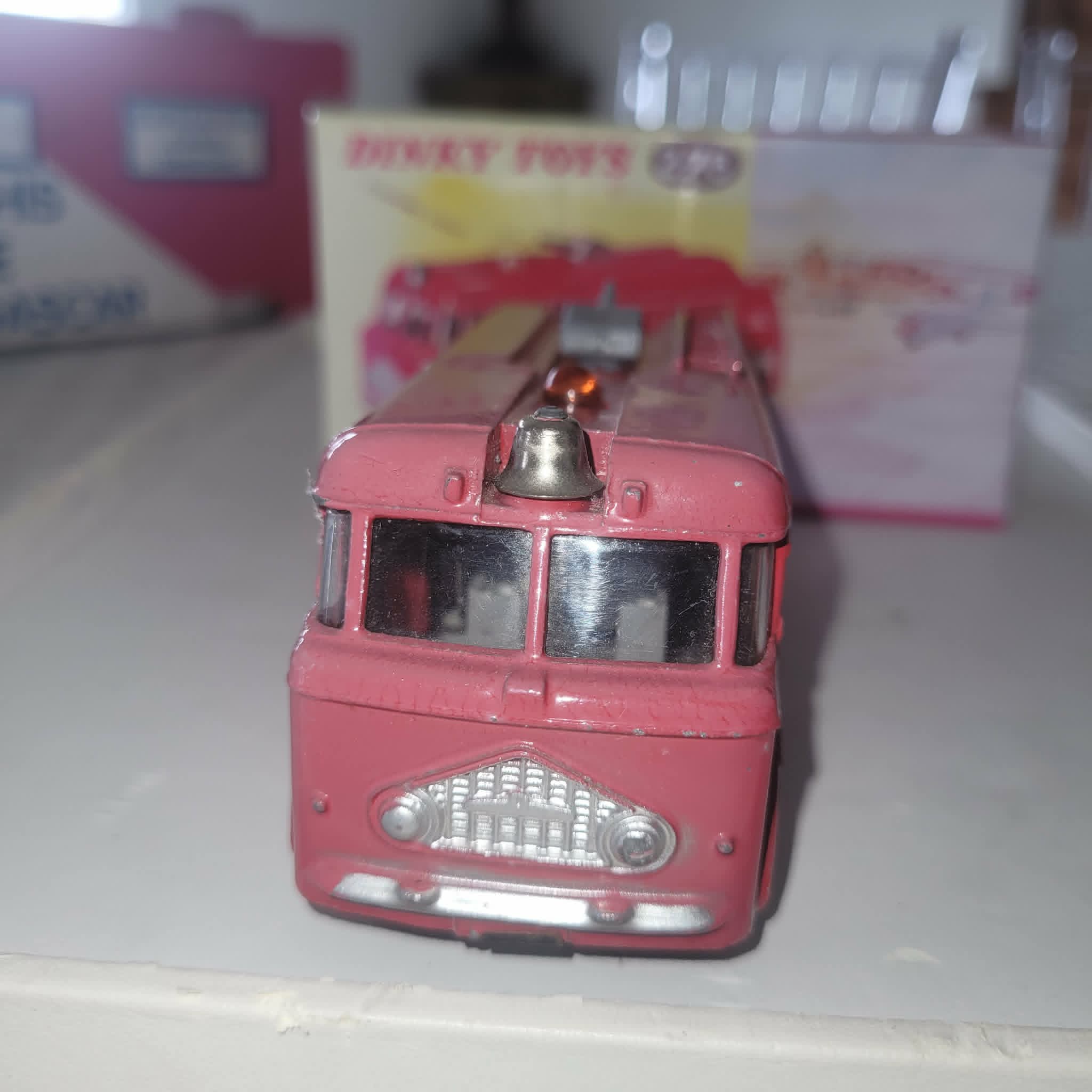 DINKY TOYS AIRPORT