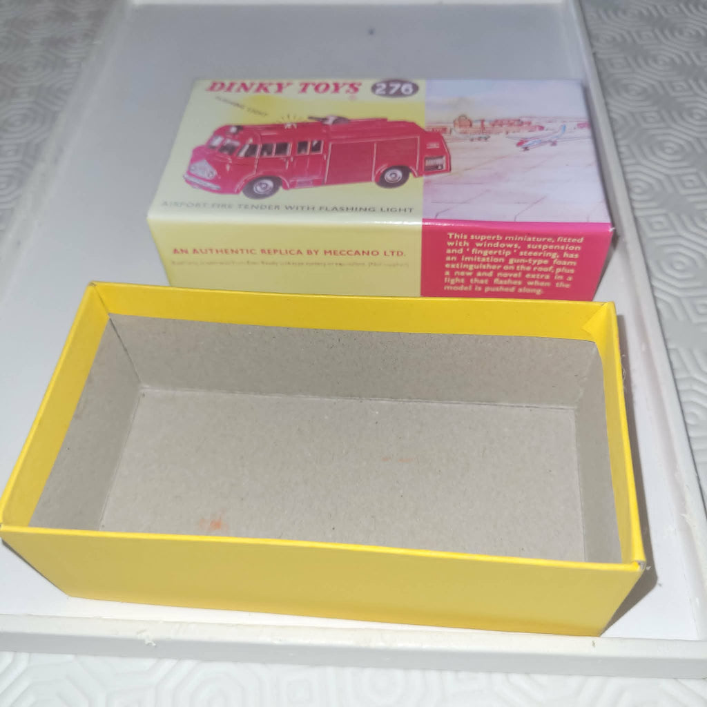 DINKY TOYS AIRPORT