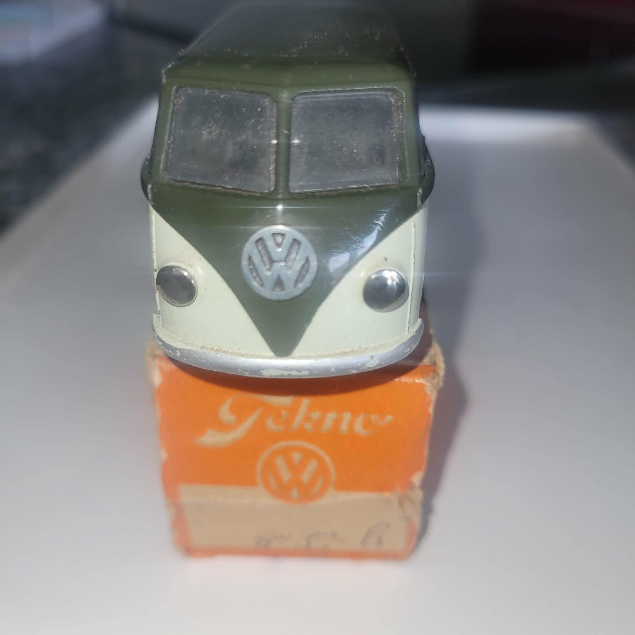 VOLKSWAGEN COMBI