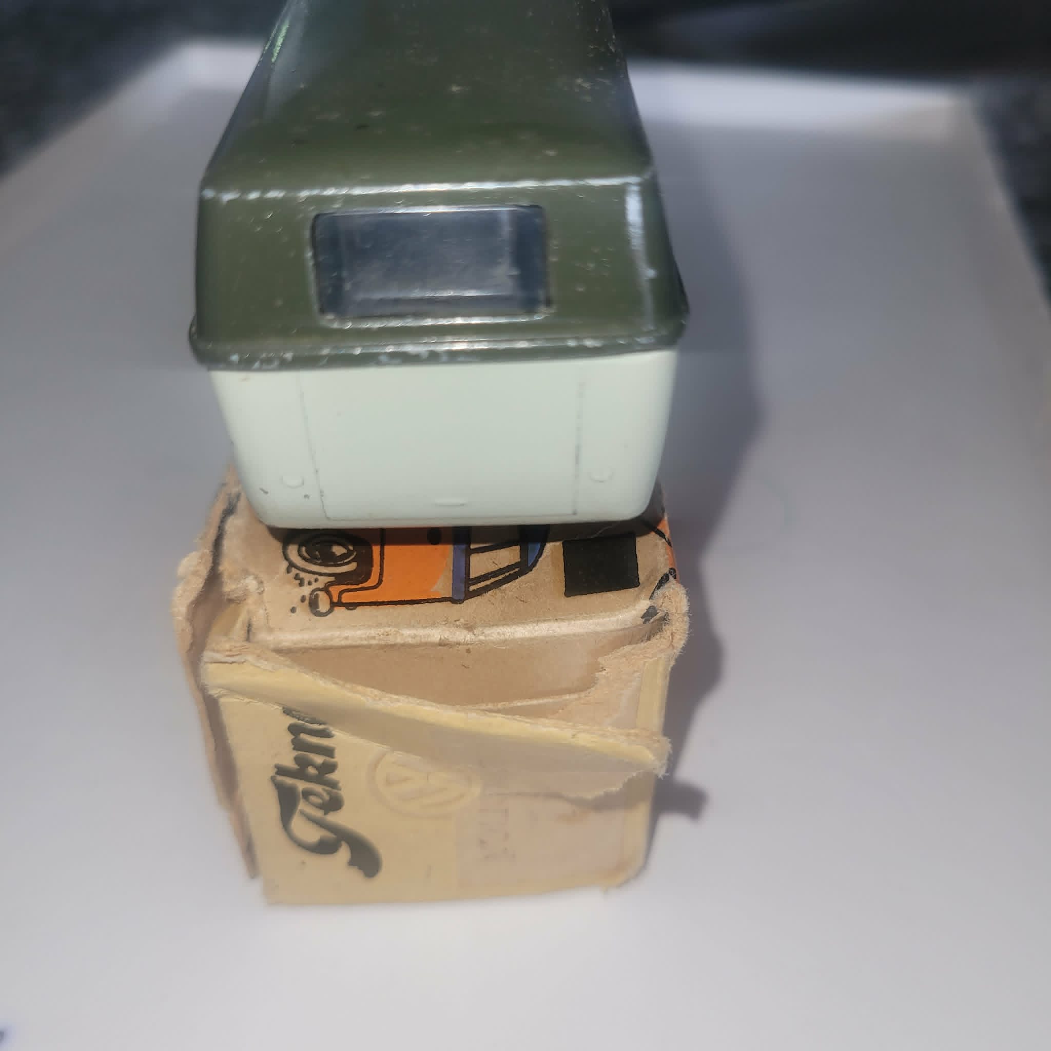 VOLKSWAGEN COMBI