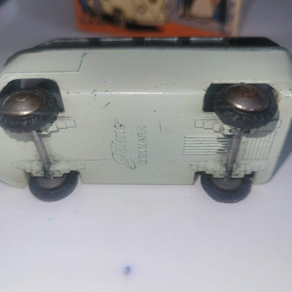 VOLKSWAGEN COMBI