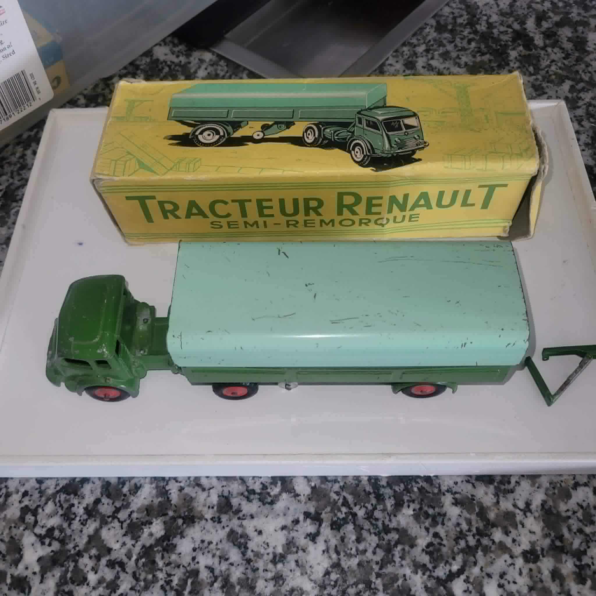 RENAULT TRACTEUR SEMI REMORQUE