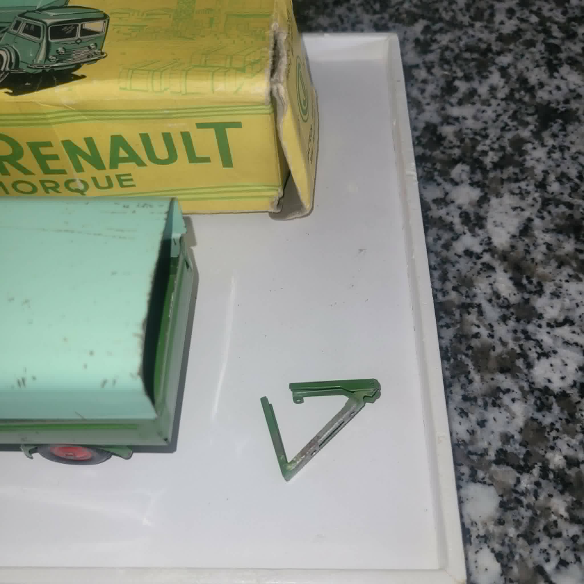 RENAULT TRACTEUR SEMI REMORQUE