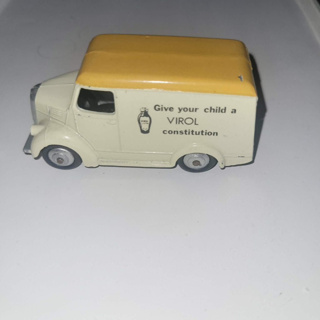 DINKY TOYS TROJAN