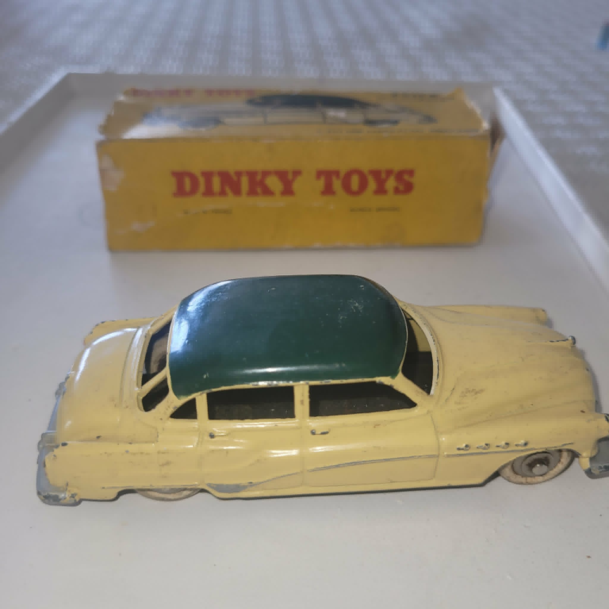 DINKY TOYS BUICK