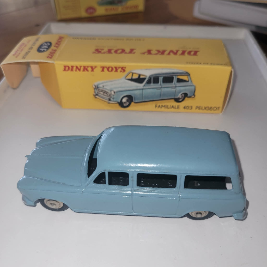 DINKY TOYS 403 PEUGEOT