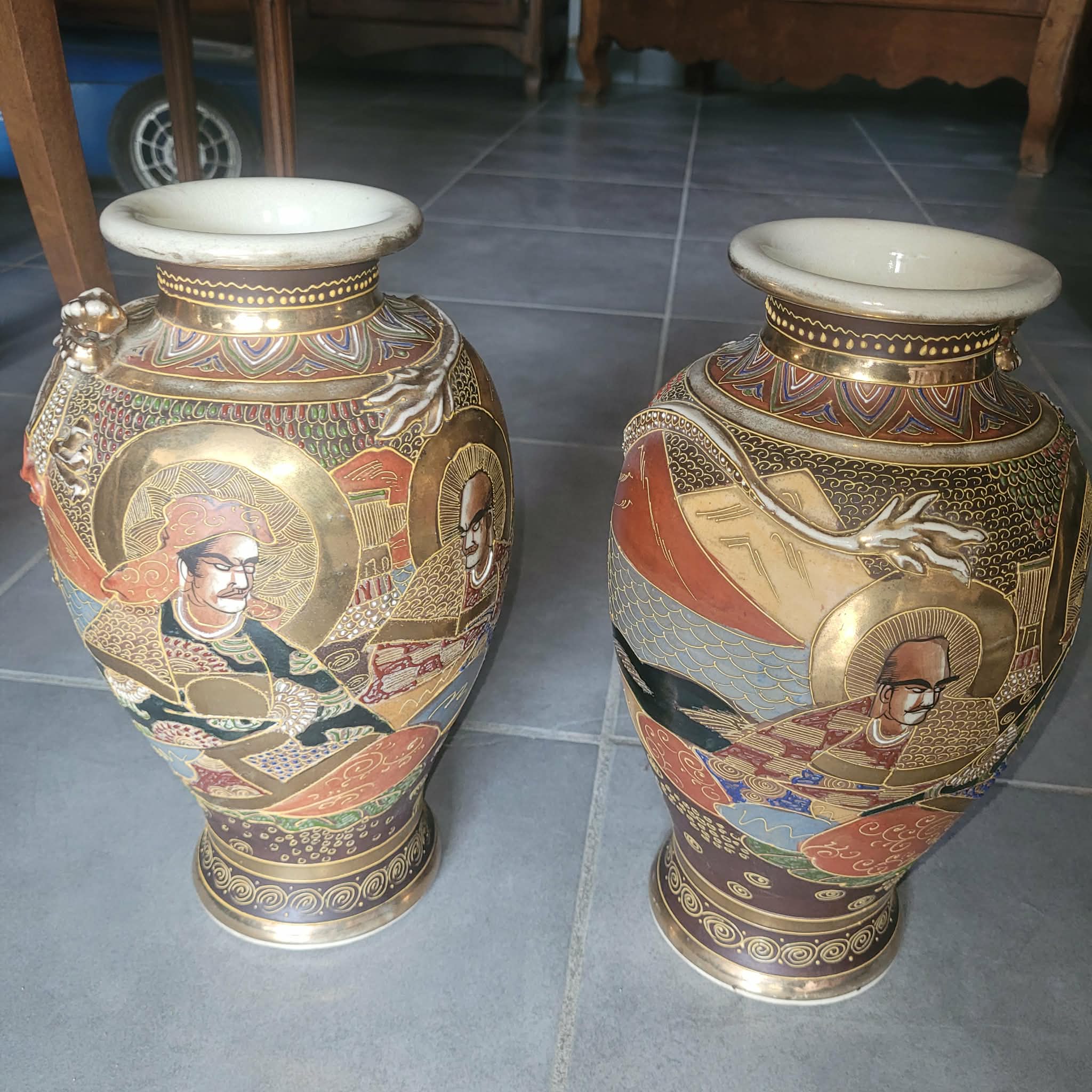 PAIRE DE VASES JAPONNAIS