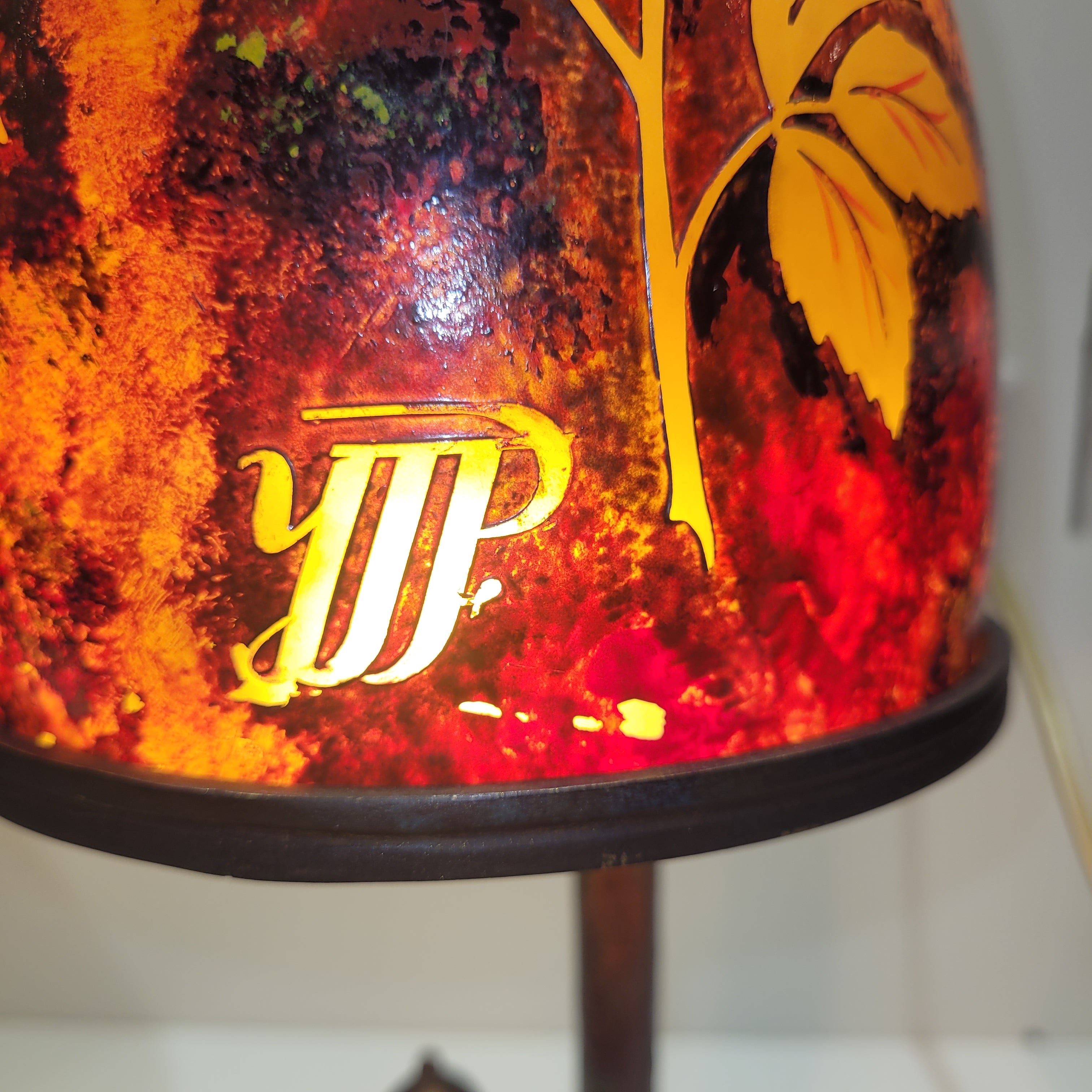 LAMPE SIGNEE