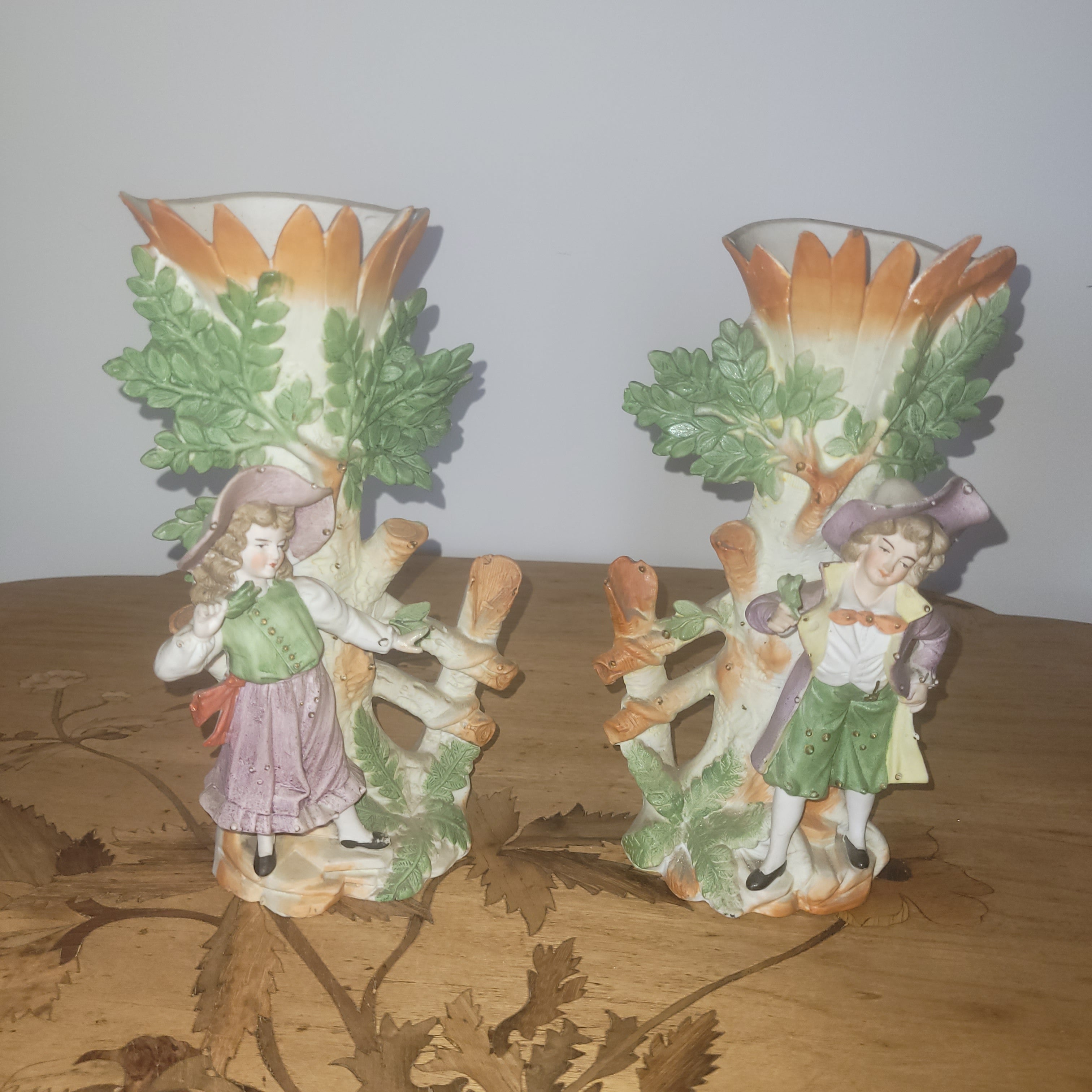STATUES EN BISCUIT