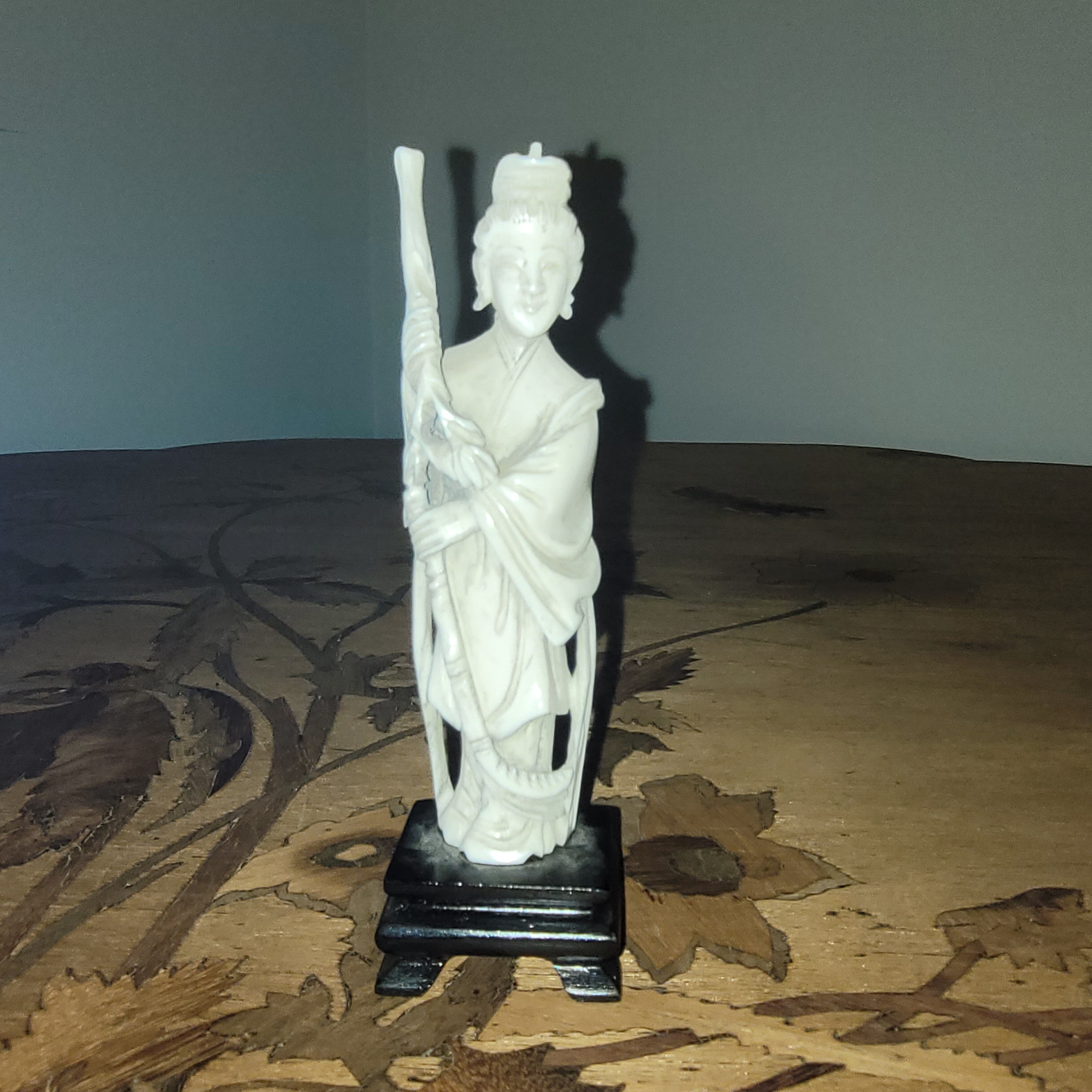 STATUETTE ANCIENNE