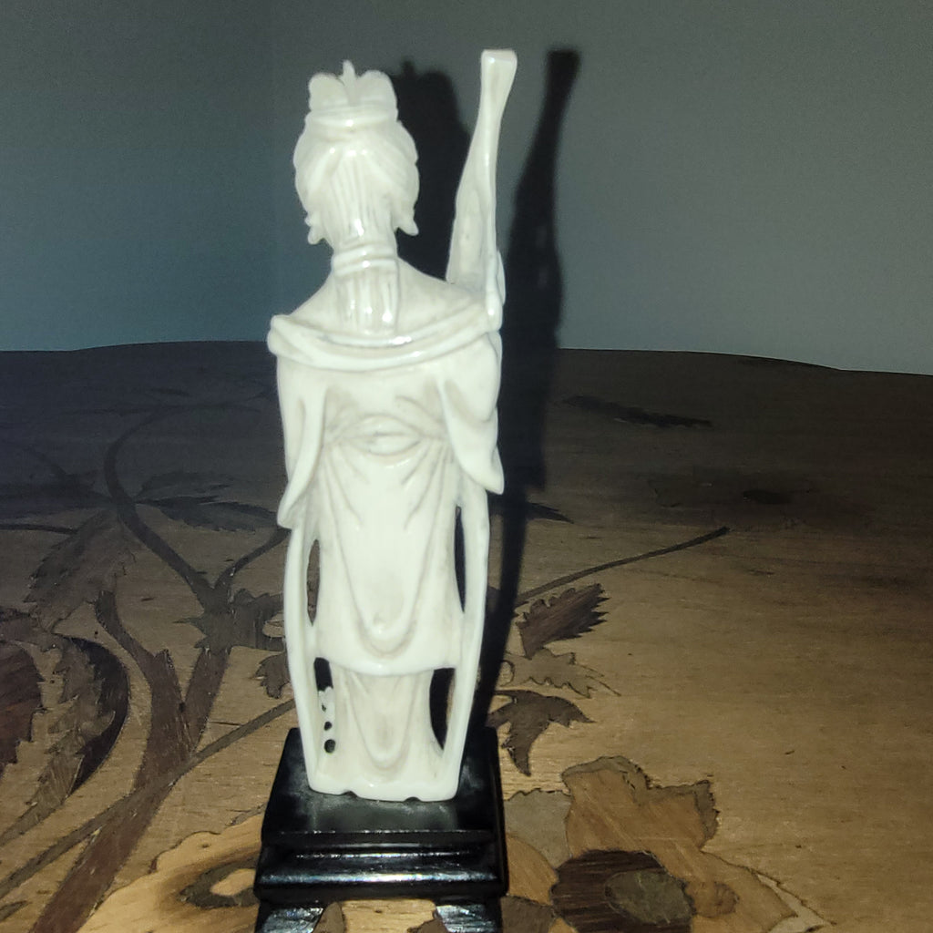 STATUETTE ANCIENNE