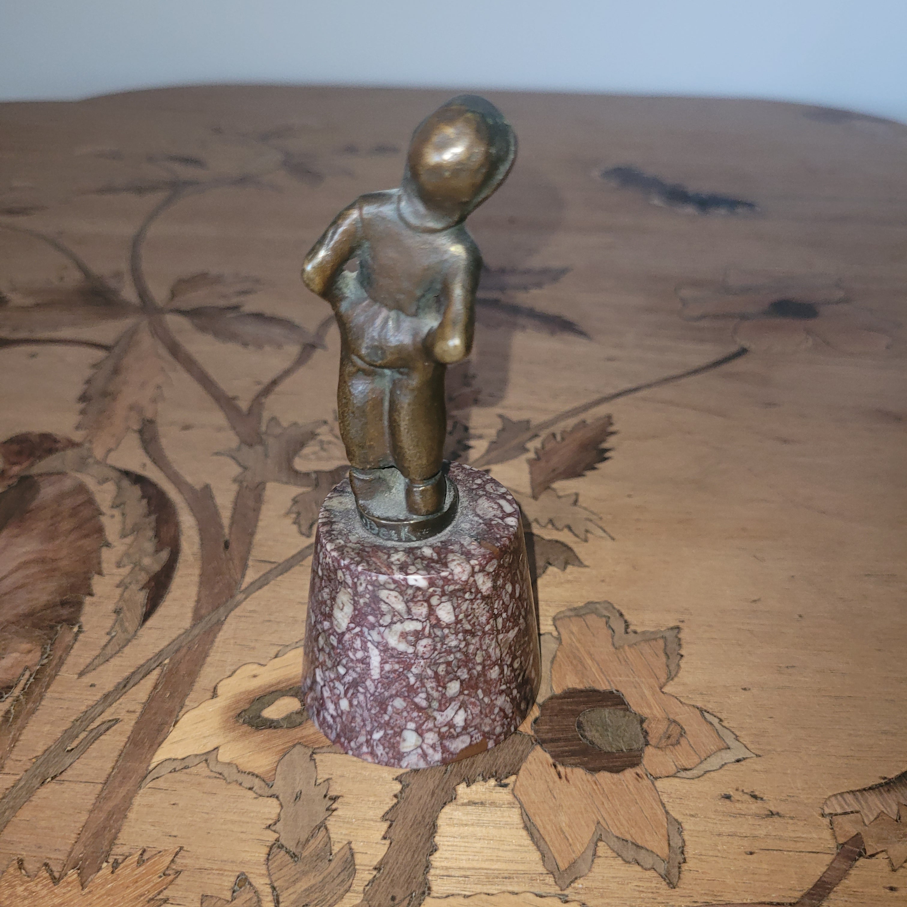 STATUETTE EN BRONZE