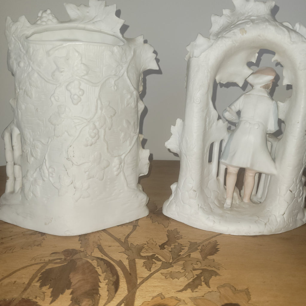STATUES EN BISCUIT