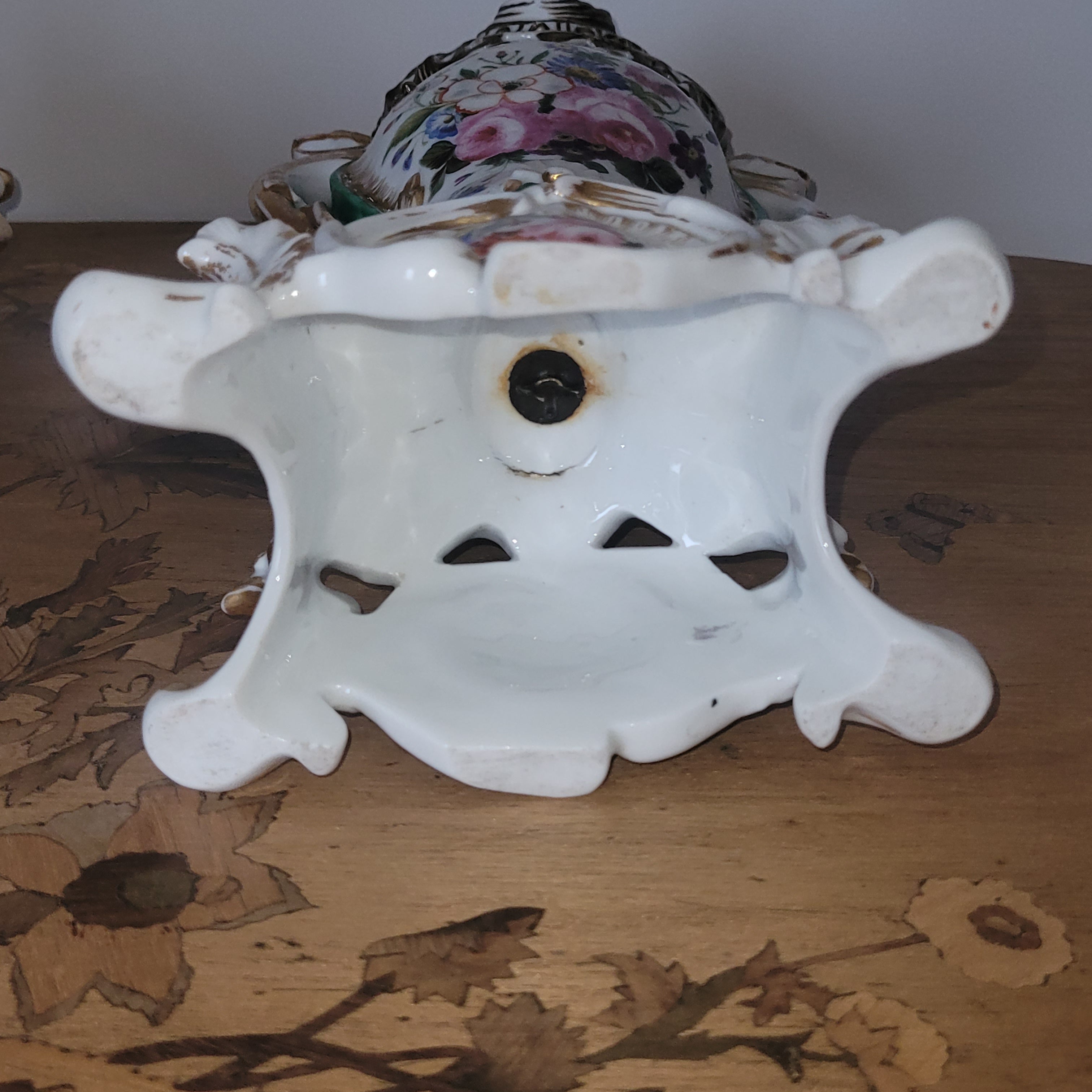 PAIRE DE VASES