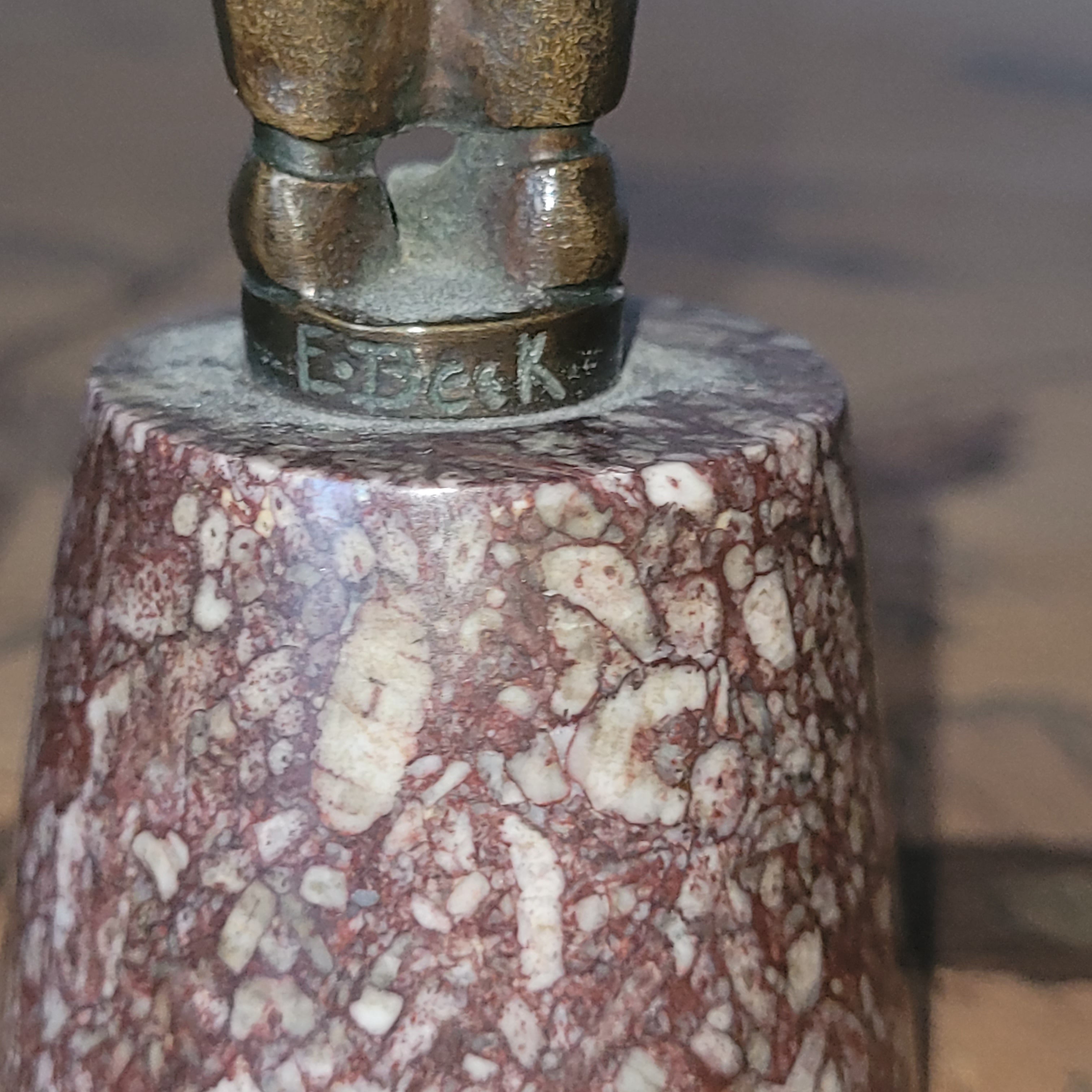 STATUETTE EN BRONZE