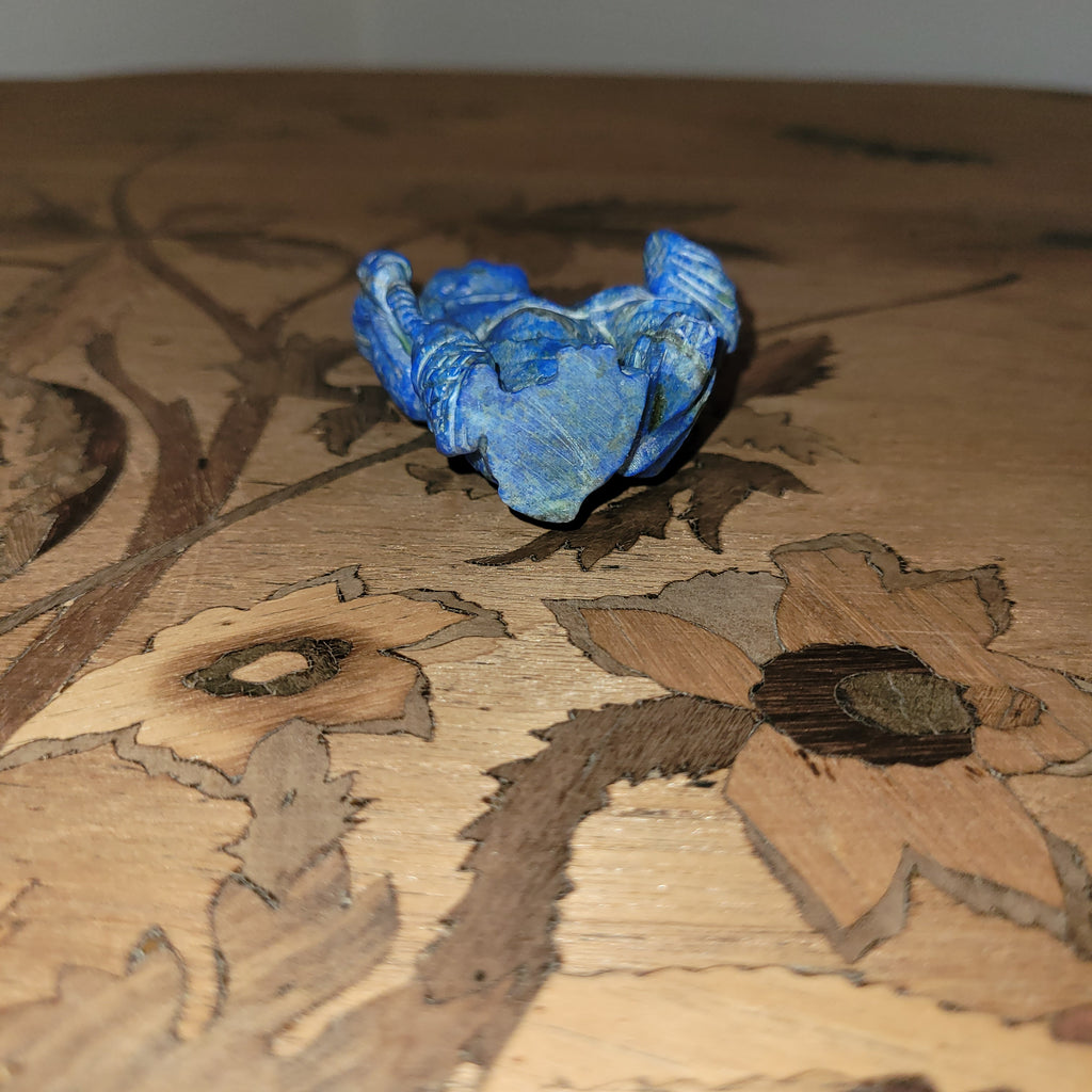 STATUETTE EN LAPIS LAZULI