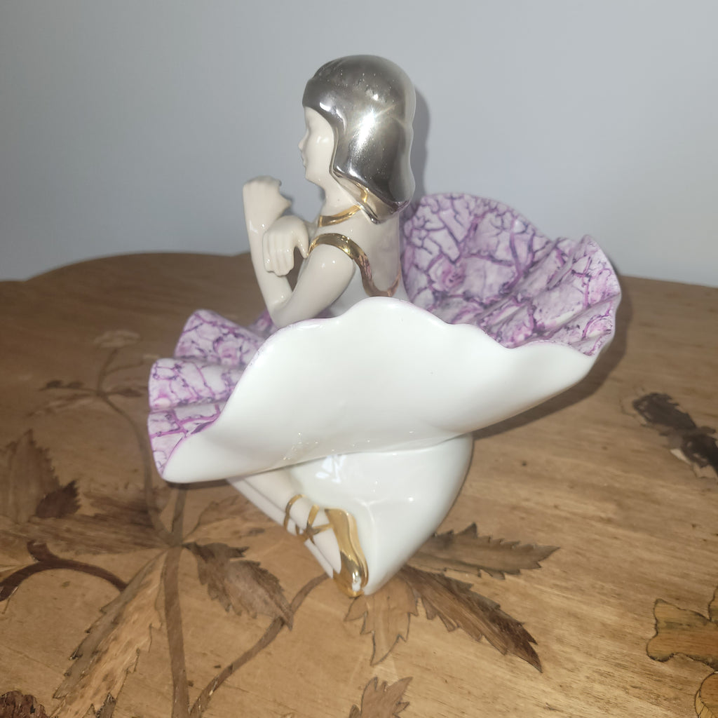 STATUE EN PORCELAINE